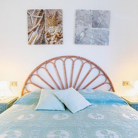 Appartement Trilocale A 200 Mt Dal Centro à San Teodoro  Extérieur photo