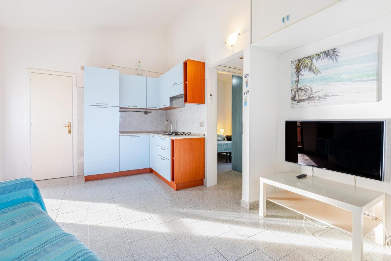 Appartement Trilocale A 200 Mt Dal Centro à San Teodoro  Extérieur photo