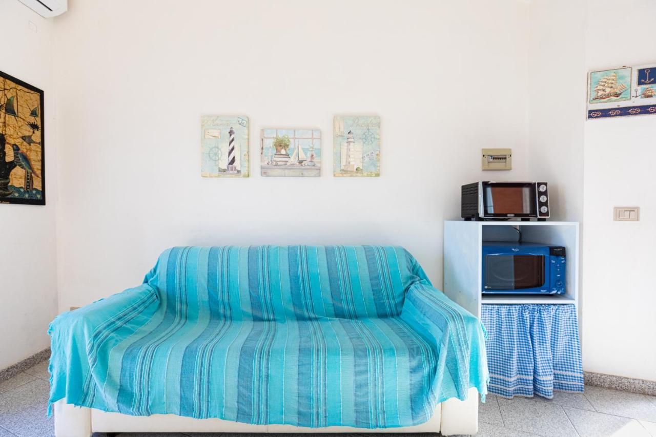 Appartement Trilocale A 200 Mt Dal Centro à San Teodoro  Extérieur photo