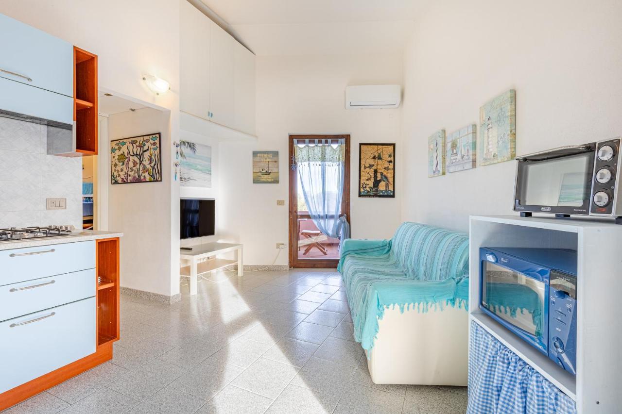 Appartement Trilocale A 200 Mt Dal Centro à San Teodoro  Extérieur photo