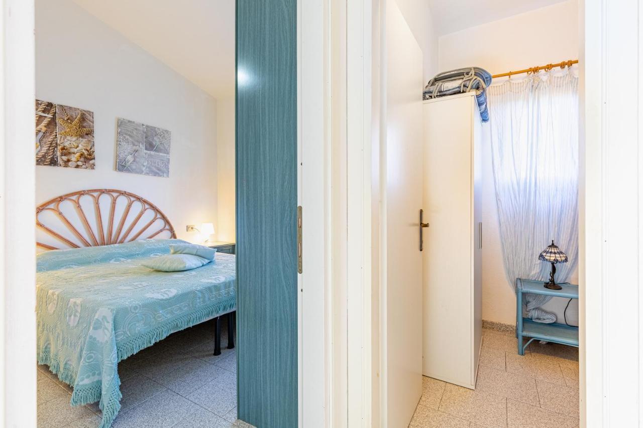 Appartement Trilocale A 200 Mt Dal Centro à San Teodoro  Extérieur photo